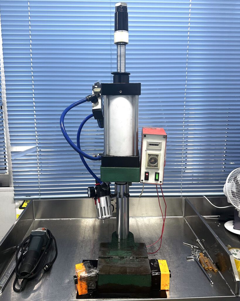 Pneumatic Punch Press